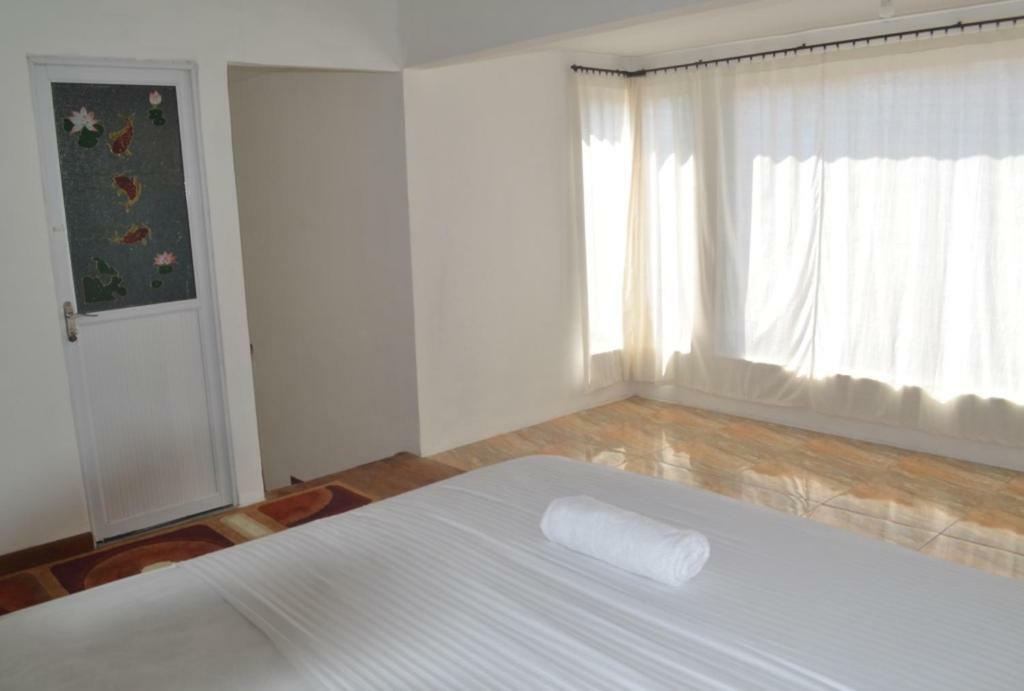 Kondo Villa Labuhan Pandan Экстерьер фото